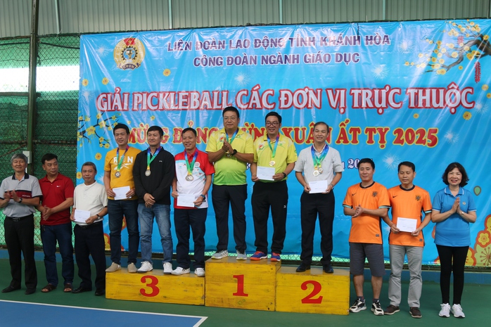Sôi nổi giải Pickleball Công đoàn giáo dục Khánh Hoà- Ảnh 3. Sôi nổi giải Pickleball Công đoàn giáo dục Khánh Hoà- Ảnh 3.