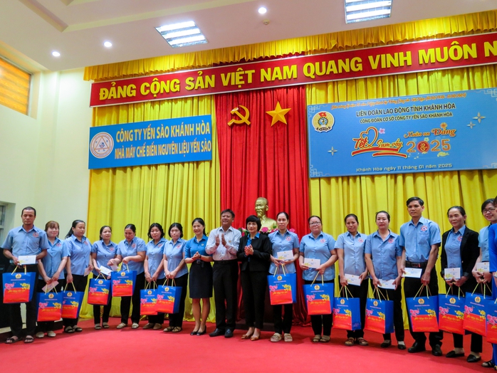 Công đoàn Yến sào Khánh Hòa: Nhiều hoạt động chăm lo Tết cho người lao động- Ảnh 2. Công đoàn Yến sào Khánh Hòa: Nhiều hoạt động chăm lo Tết cho người lao động- Ảnh 2.