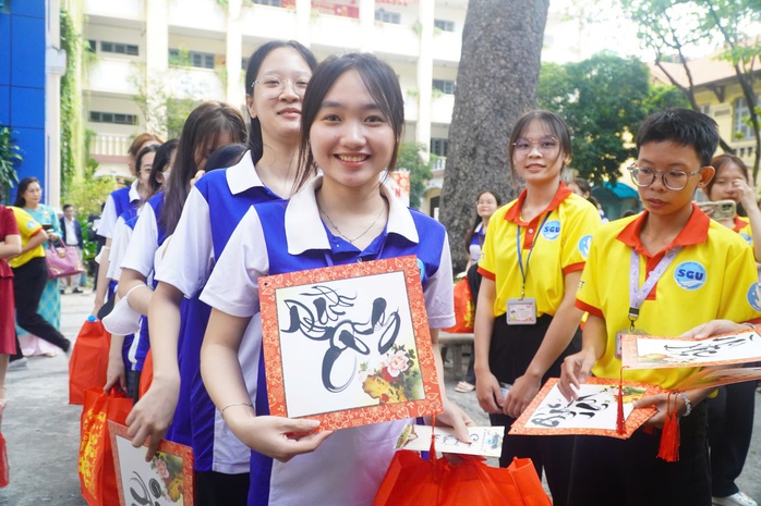 Buổi sáng đong đầy yêu thương ở TP HCM - Ảnh 13. Buổi sáng đong đầy yêu thương ở TP HCM - Ảnh 13.