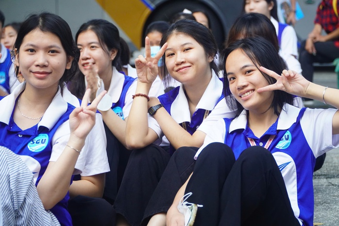 Buổi sáng đong đầy yêu thương ở TP HCM - Ảnh 4. Buổi sáng đong đầy yêu thương ở TP HCM - Ảnh 4.