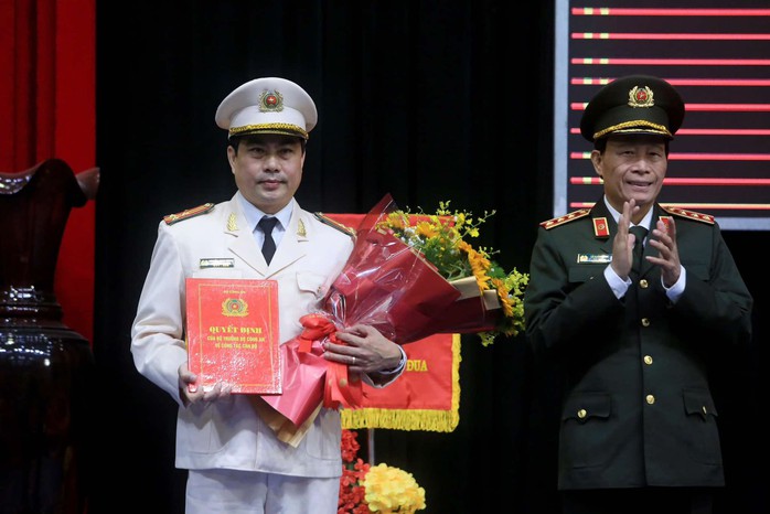 Trao quyết định của Bộ trưởng Bộ Công an tại Quảng Nam- Ảnh 2. Trao quyết định của Bộ trưởng Bộ Công an tại Quảng Nam- Ảnh 2.