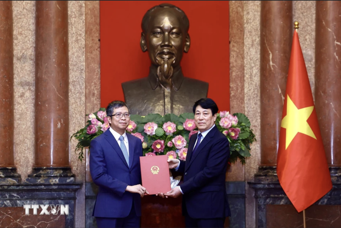 Chủ tịch nước Lương Cường trao Quyết định phong hàm Đại sứ- Ảnh 3. Chủ tịch nước Lương Cường trao Quyết định phong hàm Đại sứ- Ảnh 3.