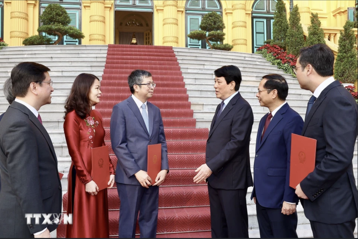 Chủ tịch nước Lương Cường trao Quyết định phong hàm Đại sứ- Ảnh 5. Chủ tịch nước Lương Cường trao Quyết định phong hàm Đại sứ- Ảnh 5.