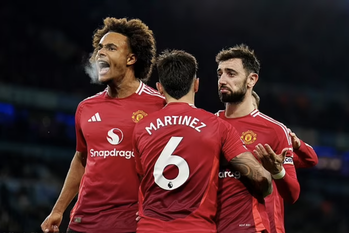 Adidas dọa cắt hợp đồng tài trợ áo đấu 900 triệu bảng với Man United- Ảnh 1. Adidas dọa cắt hợp đồng tài trợ áo đấu 900 triệu bảng với Man United- Ảnh 1.