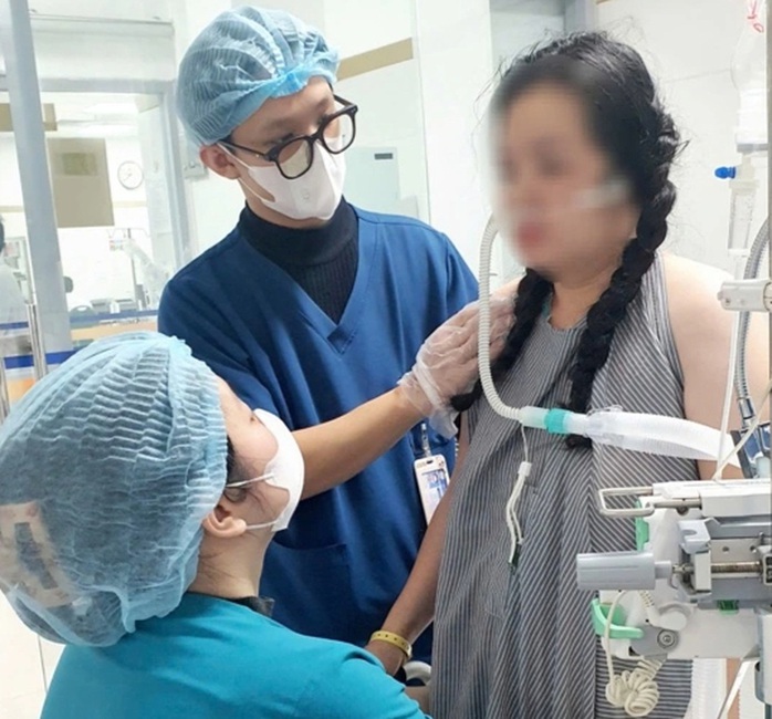 Tình trạng mới nhất của 4 nạn nhân vụ cháy quán cà phê có 11 người tử vong- Ảnh 1. Tình trạng mới nhất của 4 nạn nhân vụ cháy quán cà phê có 11 người tử vong- Ảnh 1.
