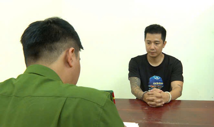 Công an ra lệnh giữ người trong trường hợp khẩn cấp cựu cầu thủ Lê Sỹ Mạnh- Ảnh 1. Công an ra lệnh giữ người trong trường hợp khẩn cấp cựu cầu thủ Lê Sỹ Mạnh- Ảnh 1.