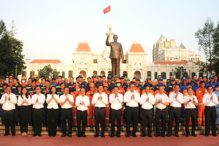 Xây dựng hình ảnh TP HCM xanh - sạch - đẹp trong mắt người dân và du khách- Ảnh 1. Xây dựng hình ảnh TP HCM xanh - sạch - đẹp trong mắt người dân và du khách- Ảnh 1.