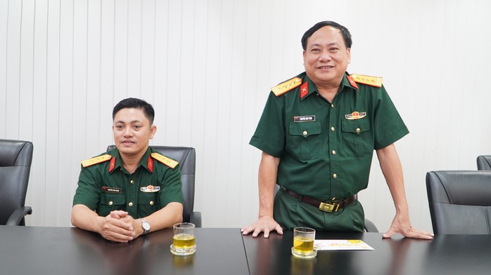 Quân khu 7 thăm, chúc Tết Báo Người Lao Động- Ảnh 2. Quân khu 7 thăm, chúc Tết Báo Người Lao Động- Ảnh 2.