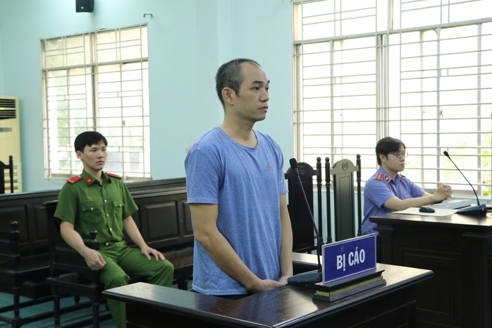 Người đàn ông đánh tới tấp cô gái sau va chạm ở quận 4 lãnh án tù- Ảnh 1. Người đàn ông đánh tới tấp cô gái sau va chạm ở quận 4 lãnh án tù- Ảnh 1.