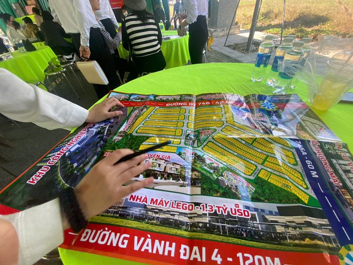 Sự thật lời mời gọi "nhà đất ngộp" cần bán- Ảnh 2. Sự thật lời mời gọi "nhà đất ngộp" cần bán- Ảnh 2.