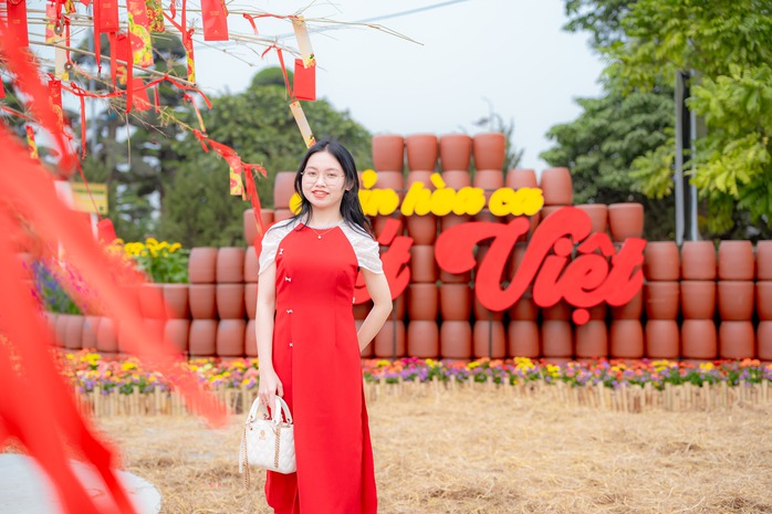 Con Đường Gốm Sứ mang tinh thần của mệnh Thổ bền bỉ, an vững và là nền tảng cho mọi sự sinh sôi Con Đường Gốm Sứ mang tinh thần của mệnh Thổ bền bỉ, an vững và là nền tảng cho mọi sự sinh sôi