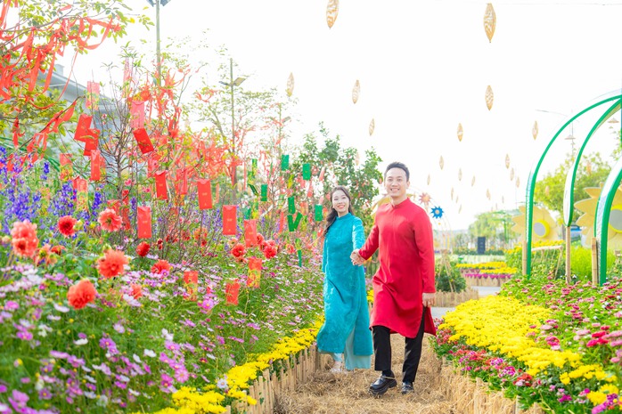 Câu chuyện Tết cổ truyền qua từng nốt nhạc tại Home Hanoi Xuan 2025- Ảnh 5. Câu chuyện Tết cổ truyền qua từng nốt nhạc tại Home Hanoi Xuan 2025- Ảnh 5.