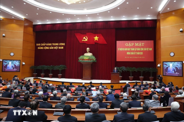 Tổng Bí thư Tô Lâm: Đồng lòng đưa đất nước phát triển nhanh, bền vững trong kỷ nguyên mới- Ảnh 3. Tổng Bí thư Tô Lâm: Đồng lòng đưa đất nước phát triển nhanh, bền vững trong kỷ nguyên mới- Ảnh 3.