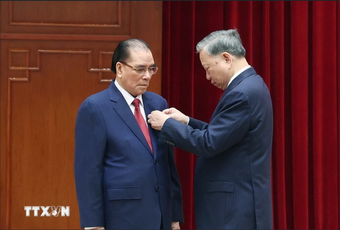 Tổng Bí thư Tô Lâm: Đồng lòng đưa đất nước phát triển nhanh, bền vững trong kỷ nguyên mới- Ảnh 5. Tổng Bí thư Tô Lâm: Đồng lòng đưa đất nước phát triển nhanh, bền vững trong kỷ nguyên mới- Ảnh 5.