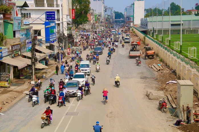 TP HCM hối hả đón Tết với hàng loạt dự án giao thông mới- Ảnh 11. TP HCM hối hả đón Tết với hàng loạt dự án giao thông mới- Ảnh 11.
