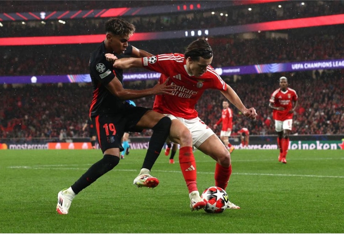 Ngược dòng siêu đỉnh, Barcelona thắng Benfica trận cầu 9 bàn- Ảnh 1. Ngược dòng siêu đỉnh, Barcelona thắng Benfica trận cầu 9 bàn- Ảnh 1.