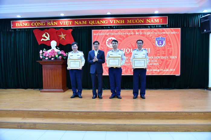 Phối hợp triển khai công tác dân vận năm 2025- Ảnh 3. Phối hợp triển khai công tác dân vận năm 2025- Ảnh 3.