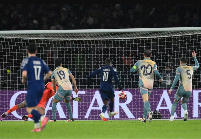 Ngược dòng quật ngã Man City, PSG thăng hoa đấu trường Champions League- Ảnh 4. Ngược dòng quật ngã Man City, PSG thăng hoa đấu trường Champions League- Ảnh 4.