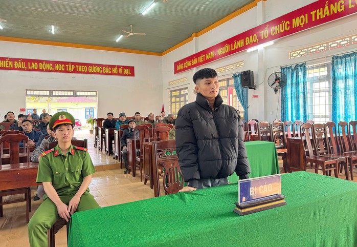 Mua pháo hoa lậu về "chơi Tết", thanh niên lãnh án tù- Ảnh 1. Mua pháo hoa lậu về "chơi Tết", thanh niên lãnh án tù- Ảnh 1.