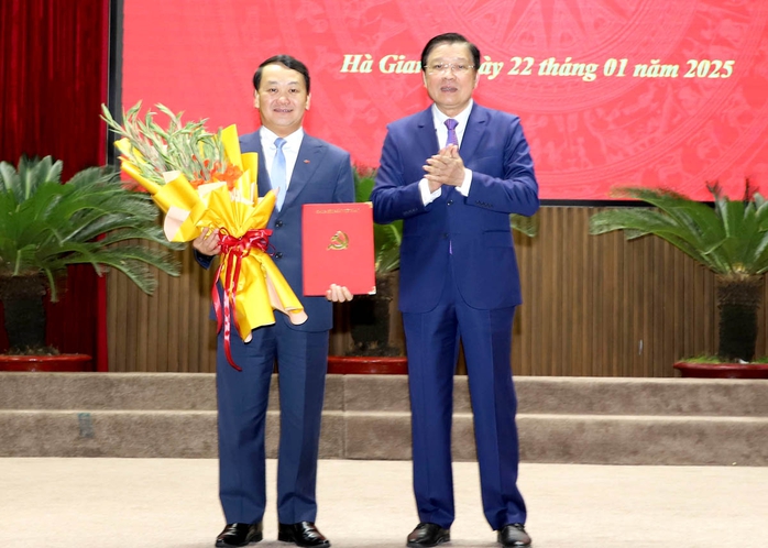 Ông Hầu A Lềnh làm Bí thư Tỉnh ủy Hà Giang- Ảnh 1. Ông Hầu A Lềnh làm Bí thư Tỉnh ủy Hà Giang- Ảnh 1.