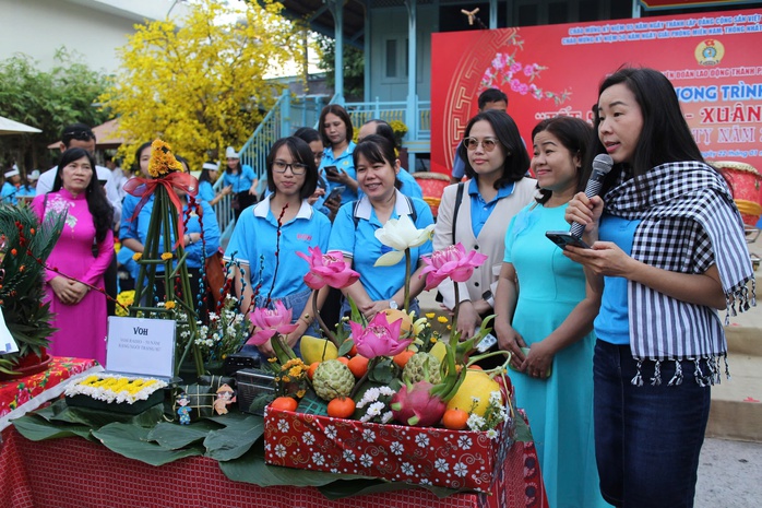 Đoàn viên - lao động TP HCM phấn khởi đón Xuân- Ảnh 4. Đoàn viên - lao động TP HCM phấn khởi đón Xuân- Ảnh 4.