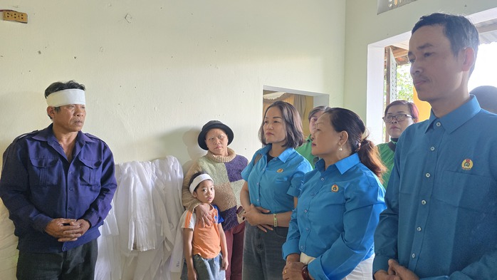 Đau xót trước hoàn cảnh cơ hàn của gia đình nam shipper vắn số- Ảnh 3. Đau xót trước hoàn cảnh cơ hàn của gia đình nam shipper vắn số- Ảnh 3.