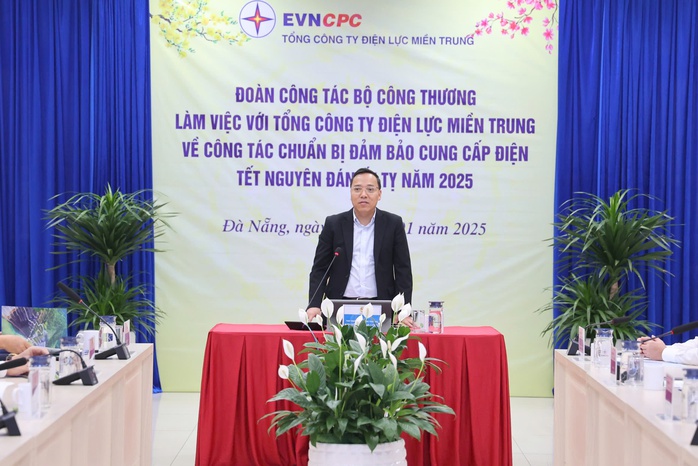 Thứ trưởng Bộ Công thương làm việc với EVNCPC về bảo đảm điện Tết Ất Tỵ 2025- Ảnh 1. Thứ trưởng Bộ Công thương làm việc với EVNCPC về bảo đảm điện Tết Ất Tỵ 2025- Ảnh 1.
