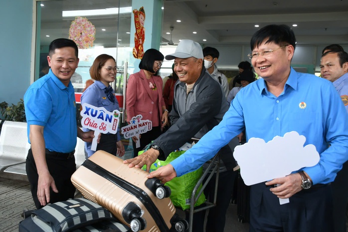Xuân vui tươi, ấm áp- Ảnh 1. Xuân vui tươi, ấm áp- Ảnh 1.