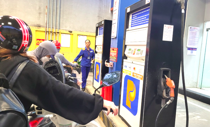 Diễn biến khó lường trên thị trường xăng dầu khi giá giảm sâu- Ảnh 1. Diễn biến khó lường trên thị trường xăng dầu khi giá giảm sâu- Ảnh 1.