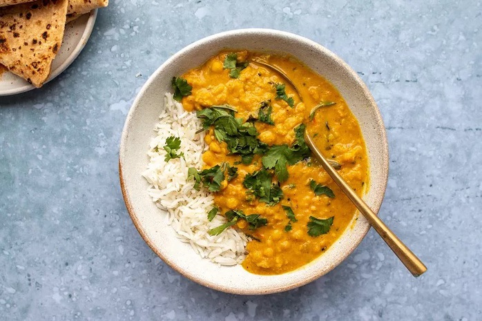 Món Masala Dal truyền thống của Ấn Độ, được chế biến từ các loại đậu lăng (dal) kết hợp với một hỗn hợp gia vị đặc biệt gọi là masala. Ảnh: thespruceeats.com Món Masala Dal truyền thống của Ấn Độ, được chế biến từ các loại đậu lăng (dal) kết hợp với một hỗn hợp gia vị đặc biệt gọi là masala. Ảnh: thespruceeats.com