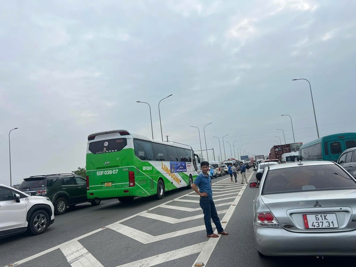 Người dân lưu ý khi vào cao tốc TP HCM - Long Thành sáng nay- Ảnh 1. Người dân lưu ý khi vào cao tốc TP HCM - Long Thành sáng nay- Ảnh 1.