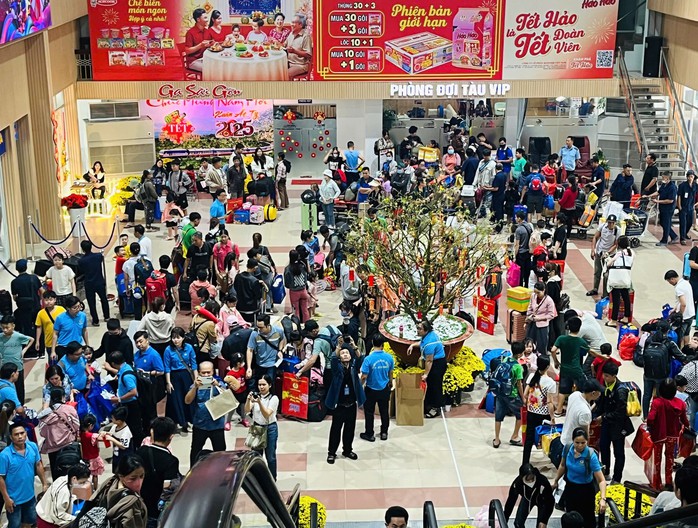 Những “Chuyến tàu 0 đồng” đưa 500 gia đình công nhân về quê đón Tết- Ảnh 1. Những “Chuyến tàu 0 đồng” đưa 500 gia đình công nhân về quê đón Tết- Ảnh 1.
