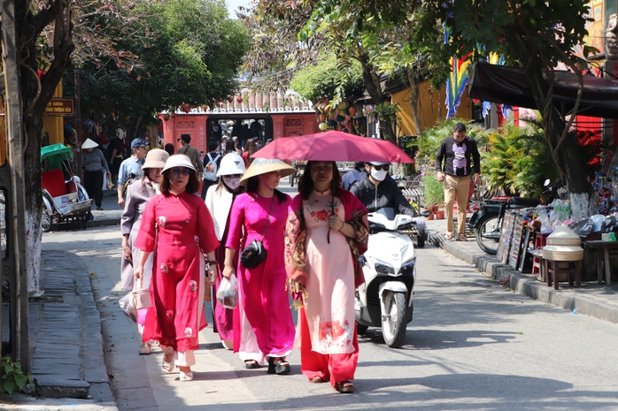 Du khách khoe sắc trên con đường duy nhất Việt Nam lọt top đẹp nhất thế giới- Ảnh 19. Du khách khoe sắc trên con đường duy nhất Việt Nam lọt top đẹp nhất thế giới- Ảnh 19.