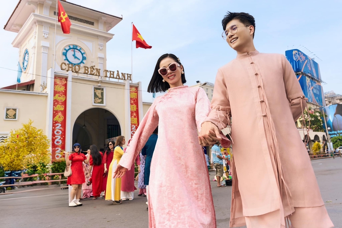 Showbiz Việt: Loạt sao tưng bừng đón Xuân Ất Tỵ- Ảnh 28. Showbiz Việt: Loạt sao tưng bừng đón Xuân Ất Tỵ- Ảnh 28.