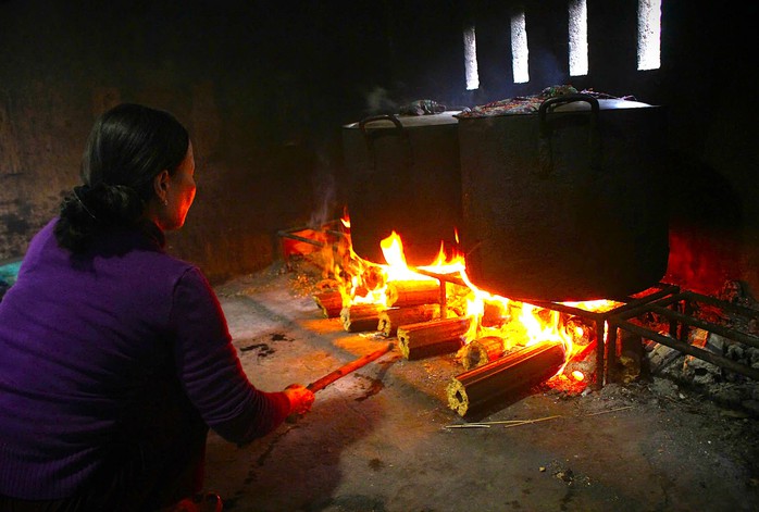 Độc đáo bánh tét mặt trăng, bánh tét bắp- Ảnh 3. Độc đáo bánh tét mặt trăng, bánh tét bắp- Ảnh 3.