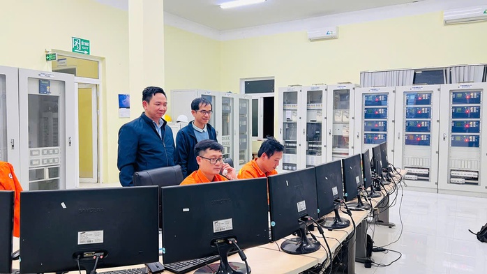Đóng điện đường dây 500kV Monsoon - Thạnh Mỹ, nhập điện từ Lào về Việt Nam- Ảnh 1. Đóng điện đường dây 500kV Monsoon - Thạnh Mỹ, nhập điện từ Lào về Việt Nam- Ảnh 1.