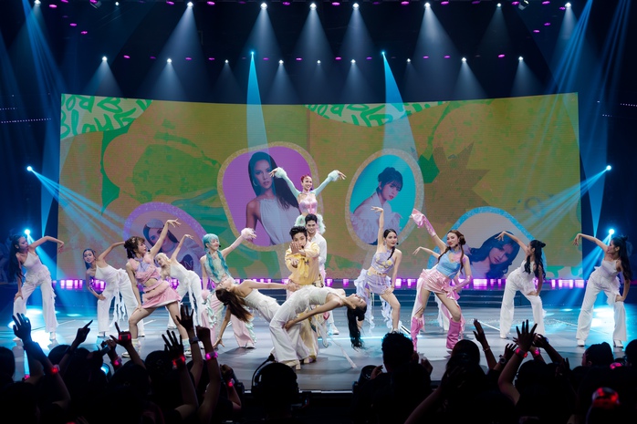 Vì sao show "anh trai" đông nghẹt mà "chị đẹp" lại ế khách?- Ảnh 4. Vì sao show "anh trai" đông nghẹt mà "chị đẹp" lại ế khách?- Ảnh 4.