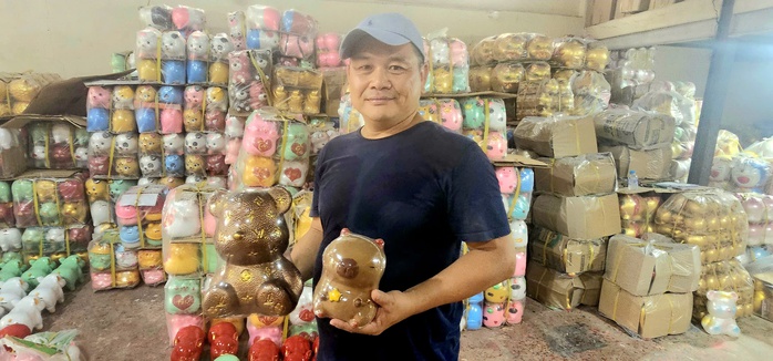 Cơ sở sản xuất heo đất đắt hàng nhờ bắt trend capybara- Ảnh 2. Cơ sở sản xuất heo đất đắt hàng nhờ bắt trend capybara- Ảnh 2.