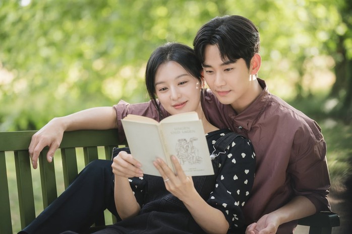 Mỹ nam Kim Soo-hyun bác tin phim giả tình thật- Ảnh 2. Mỹ nam Kim Soo-hyun bác tin phim giả tình thật- Ảnh 2.