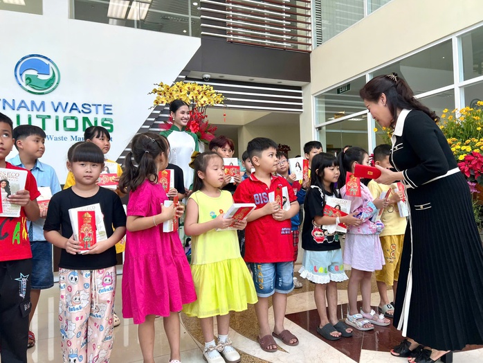 Nhiều hoạt động ý nghĩa của Hoa hậu Môi trường Thế giới Nguyễn Thanh Hà tại VWS- Ảnh 5. Nhiều hoạt động ý nghĩa của Hoa hậu Môi trường Thế giới Nguyễn Thanh Hà tại VWS- Ảnh 5.