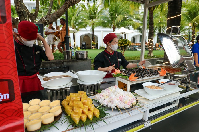 Nha Trang: "Gói bánh tét - Trở về Tết xưa"- Ảnh 4. Nha Trang: "Gói bánh tét - Trở về Tết xưa"- Ảnh 4.