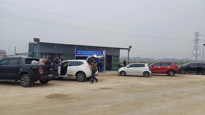 "Ông lớn" xăng dầu mở Trạm dừng nghỉ tạm tại Km427+035 tuyến cao tốc Nghi Sơn - Diễn Châu- Ảnh 1. "Ông lớn" xăng dầu mở Trạm dừng nghỉ tạm tại Km427+035 tuyến cao tốc Nghi Sơn - Diễn Châu- Ảnh 1.
