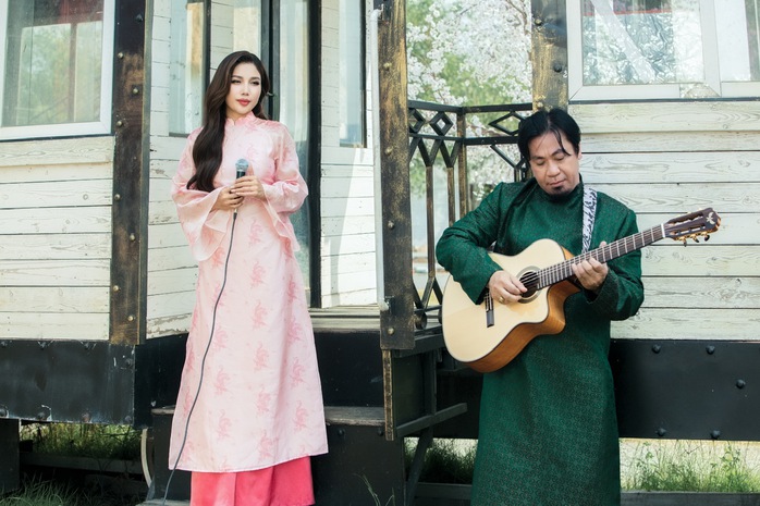 Khi "nữ hoàng audio" bắt tay với "phù thủy" guitar- Ảnh 3. Khi "nữ hoàng audio" bắt tay với "phù thủy" guitar- Ảnh 3.
