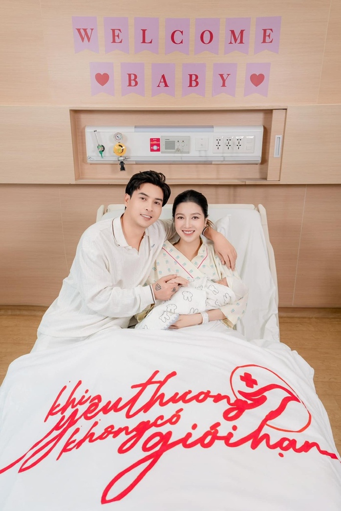 Hồ Quang Hiếu đón con đầu lòng- Ảnh 1. Hồ Quang Hiếu đón con đầu lòng- Ảnh 1.