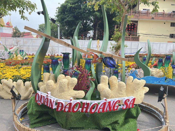 Lý do đường hoa nghệ thuật Cần Thơ tái hiện sau 4 năm "vắng bóng"- Ảnh 13. Lý do đường hoa nghệ thuật Cần Thơ tái hiện sau 4 năm "vắng bóng"- Ảnh 13.