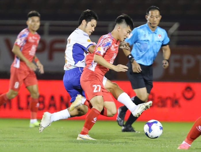 Thắng Đà Nẵng, HLV Phùng Thanh Phương nói về em họ Công Phượng- Ảnh 2. Thắng Đà Nẵng, HLV Phùng Thanh Phương nói về em họ Công Phượng- Ảnh 2.