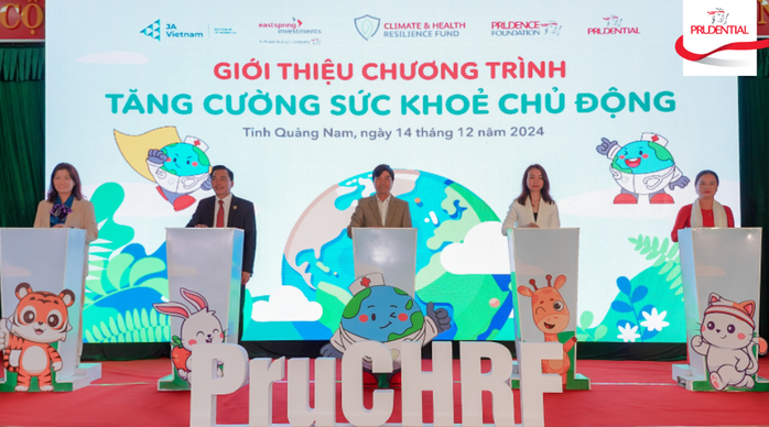 Đại diện Prudential Việt Nam, đối tác và chính quyền địa phương thực hiện nghi thức khởi động dự án "Tăng cường sức khỏe chủ động" Đại diện Prudential Việt Nam, đối tác và chính quyền địa phương thực hiện nghi thức khởi động dự án "Tăng cường sức khỏe chủ động"