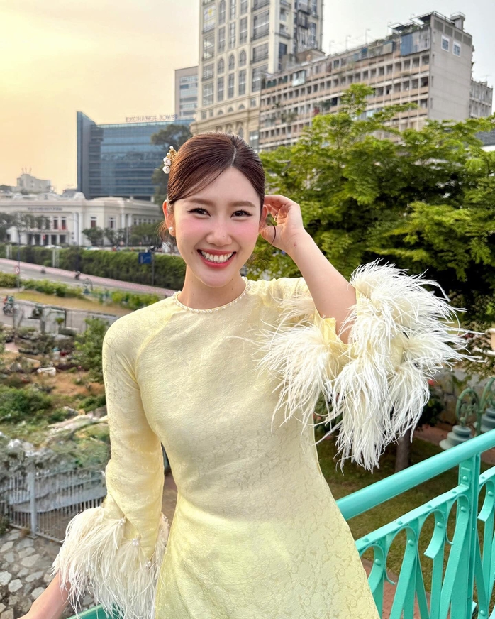 Thúy Ngân - Jun Phạm: Tết hạnh phúc bên tượng Mai Vàng.- Ảnh 5. Thúy Ngân - Jun Phạm: Tết hạnh phúc bên tượng Mai Vàng.- Ảnh 5.