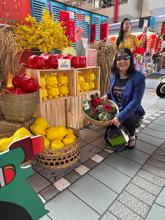 Cuộc thi viết "TẾT THỜI SỐ": Việt kiều chúc tết nhờ Facebook- Ảnh 6. Cuộc thi viết "TẾT THỜI SỐ": Việt kiều chúc tết nhờ Facebook- Ảnh 6.