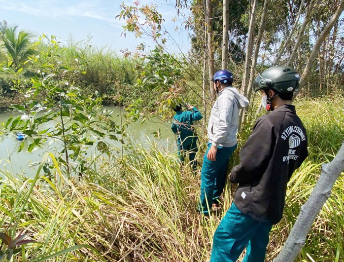 Đang tìm kiếm 2 chị em ruột mất tích ngày cận tết- Ảnh 1. Đang tìm kiếm 2 chị em ruột mất tích ngày cận tết- Ảnh 1.